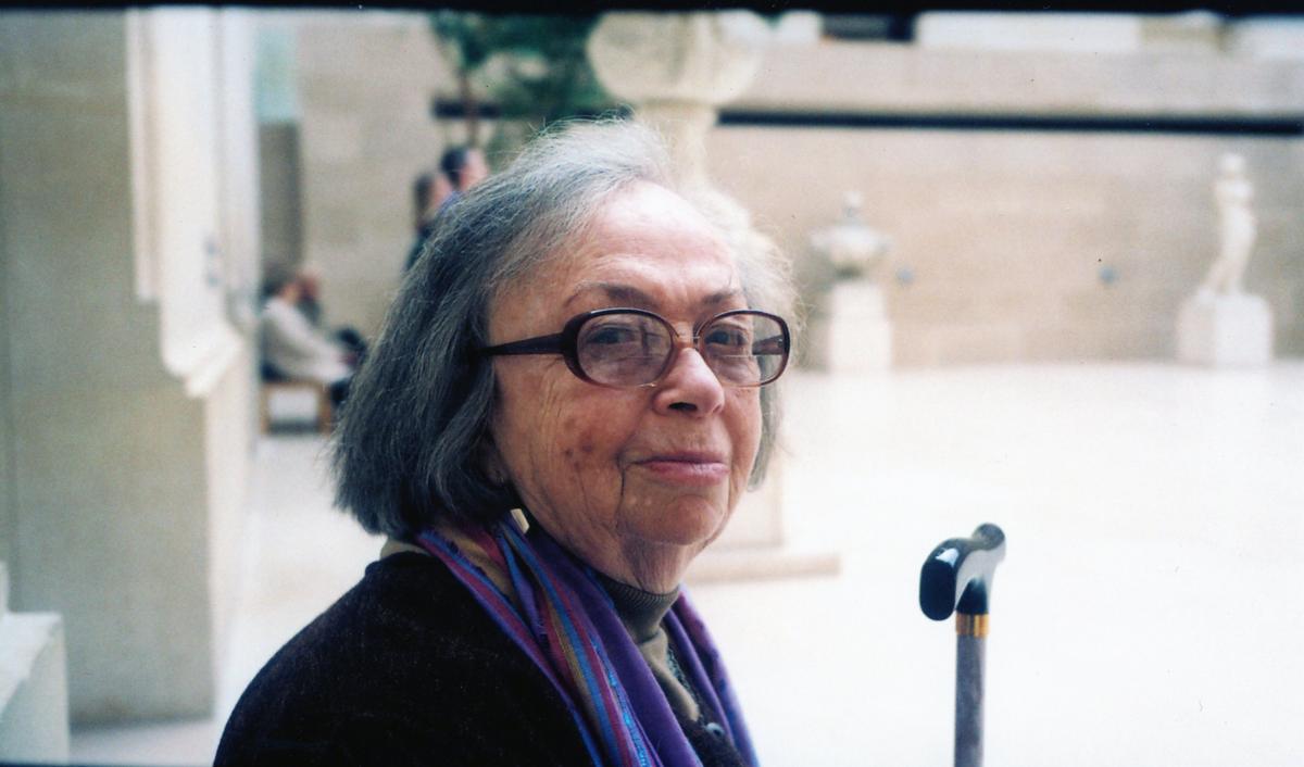 Beyle Schaechter-Gottesman im Louvre 2005, Foto von Itzik Gottesman